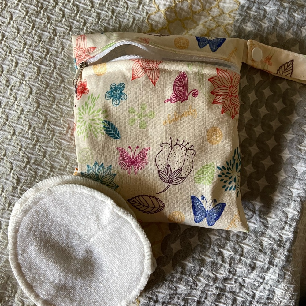 Kindred Bravely Washable Nursing Pads (8) with Storage Bag